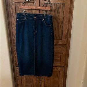 GAP Icon Maxi Skirt in Deep Blue